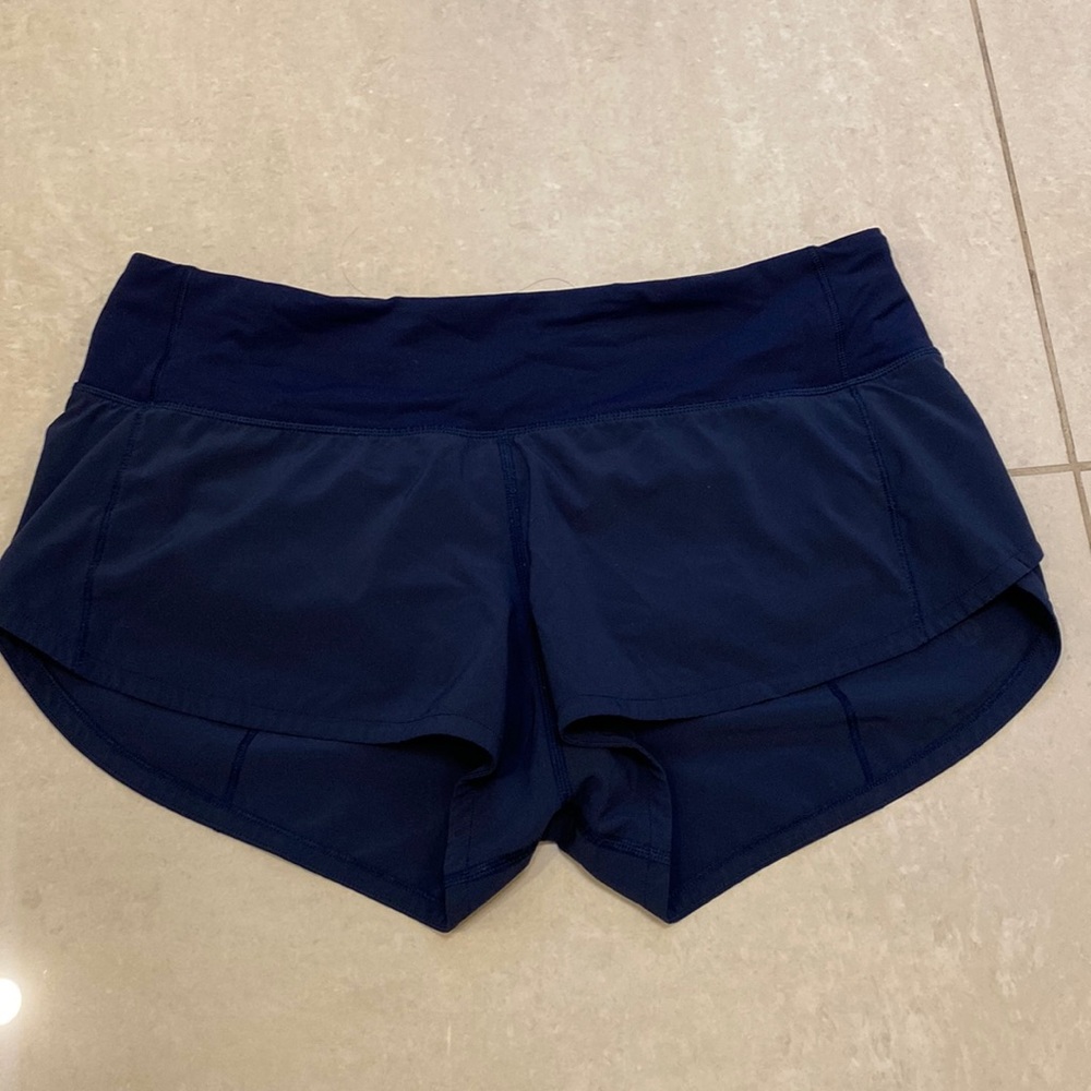 Lululemon Speed Up Lined Short 2.5”. Size 6. Good Used Condition.